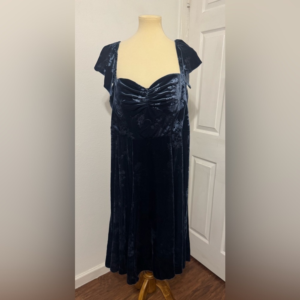 Azazie Atelier Sadie Midnight Midi Dress Floral Velvet Sweetheart NWT Custom XL